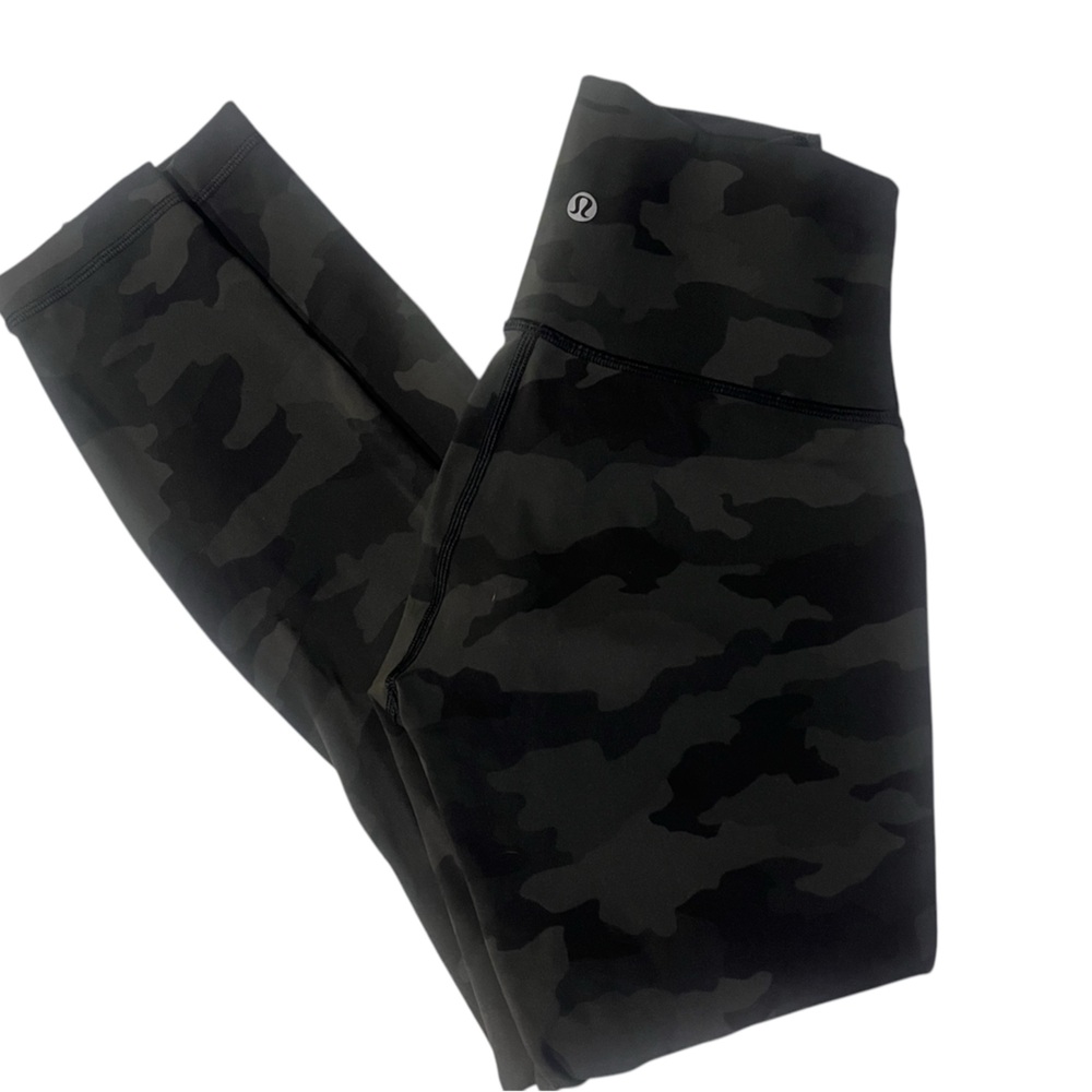 Lululemon women's camo wunder under full on luxe size 4 7/8 25 inch - Picture 4 of 8